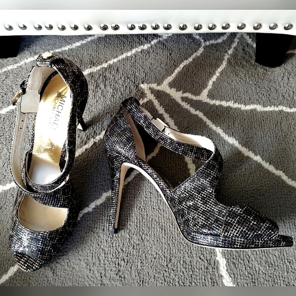 Michael Kors Animal Print Glitter Peep toe, Strappy Heels 👠 - Picture 2 of 12